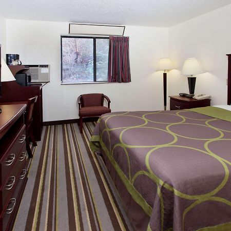 Super 8 By Wyndham Tuscaloosa Exterior foto