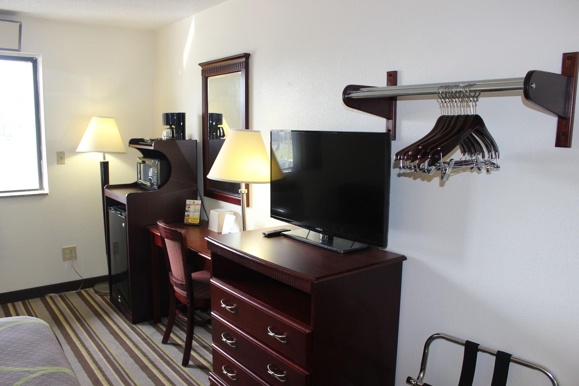 Super 8 By Wyndham Tuscaloosa Exterior foto