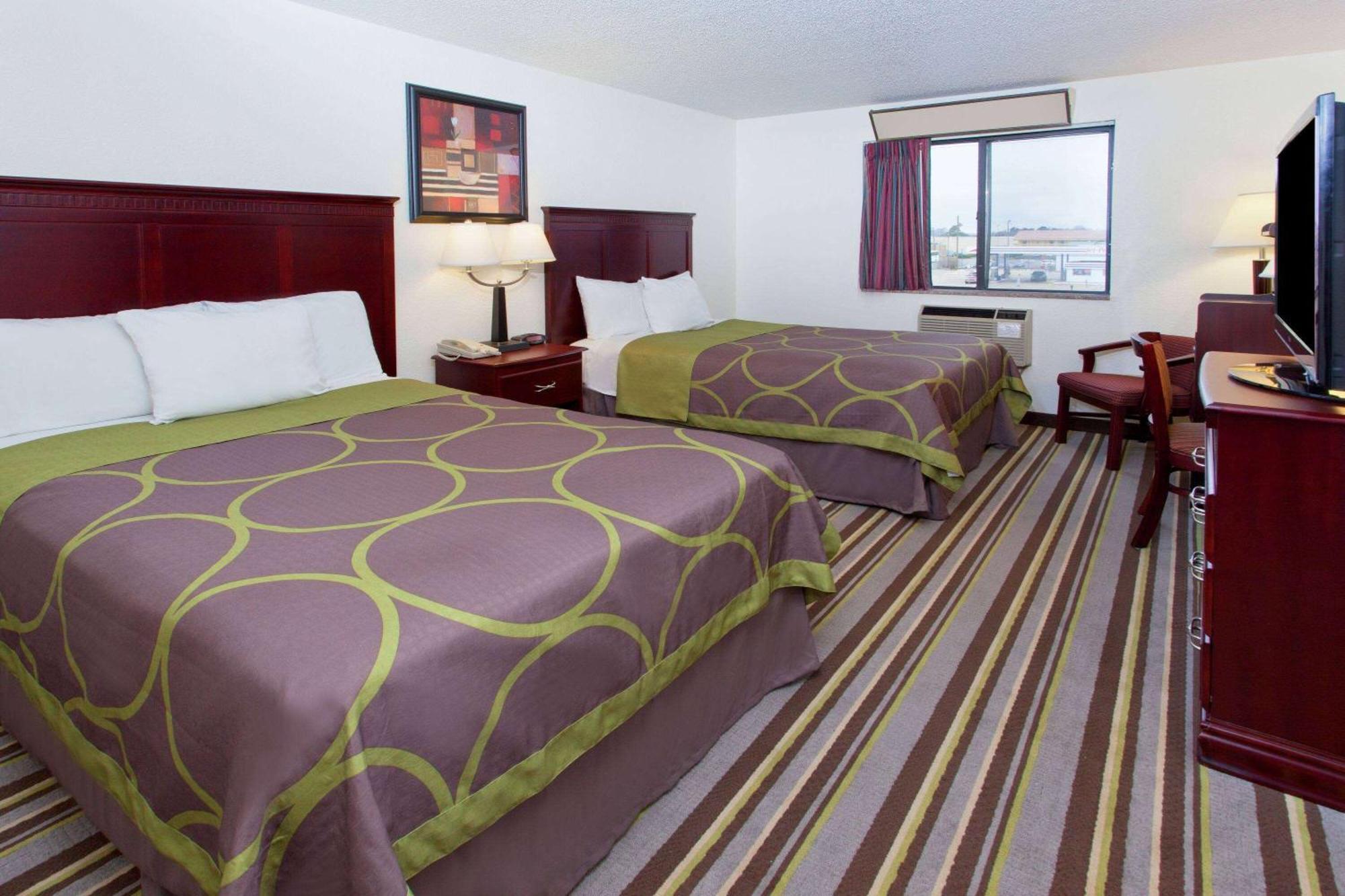Super 8 By Wyndham Tuscaloosa Exterior foto